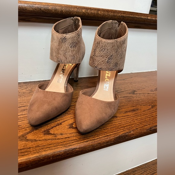 Revolution Faux Leather back zip almond toe dark tan high heels — barely worn - Picture 4 of 5